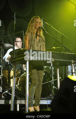 Weibliche Musikerin Sheryl Crow durchgeführt ein live-Konzert im Chumash Casino Resort in Santa Ynez, CA. am 16. September 2010. (Kredit-Bild: © John Pyle/Cal Sport Media/ZUMApress.com) Stockfoto