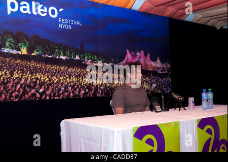 22. Juli 2010 - Nyon, Nyon, Schweiz - JOHNNY CLEGG, südafrikanischer Musiker während der Pressekonferenz vor seinem Auftritt am Paléo Festival. (Bild Kredit: Agron Dragaj/ZUMApress.com ©) Stockfoto