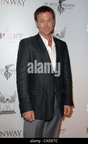 23. September 2010 - Hollywood, Kalifornien, USA - Start-und Landebahn Magazin Herbst 2010 Launch-Party in der Kolonie in Hollywood, CA 23.09.10 2010..GRANT BOWLER. K65997SK (Kredit-Bild: © Scott Kirkland/Globe Photos/ZUMApress.com) Stockfoto