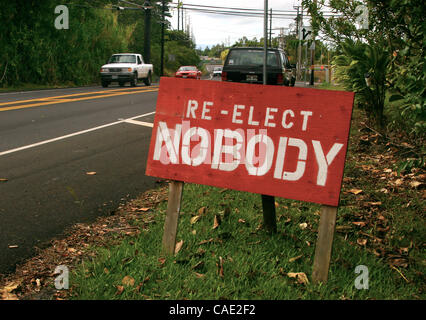 17. September 2010 - Big Island, Hawaii, USA - unter die Urwahl ist Zeichen auf der Hauptstraße von Pahoa Volksmeinung neuerdings zum Ausdruck zu bringen. Junge Kandidaten Solomon Singer haben eine Kante als non-Partisan, wenn der Großteil der Wähler auf diese Weise fühlen.  (Kredit-Bild: © l.e. Baskow/ZUMApress.c Stockfoto