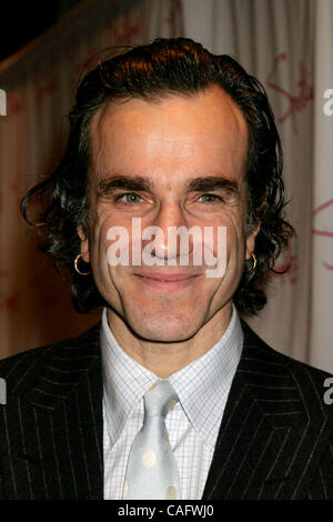 6. Januar 2008 statt - New York, NY, USA - Schauspieler DANIEL DAY-LEWIS bei der 2007 New York Film-Kritiker-Kreis-Awards im Rampenlicht. (Bild Kredit: Stockfoto