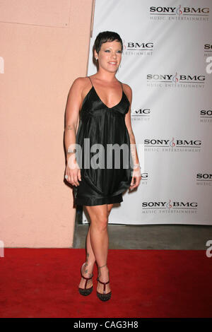 10. Februar 2008 - Hollywood, Kalifornien, US - I12994CHW. SONY/BMG MUSIC ENTERTAINMENT 2008 GRAMMY AFTERPARTY. BEVERLY HILLS HOTEL, BEVERLY HILLS, Kalifornien 02-10-2008.PINK (Kredit-Bild: © Clinton Wallace/Globe Photos/ZUMAPRESS.com) Stockfoto