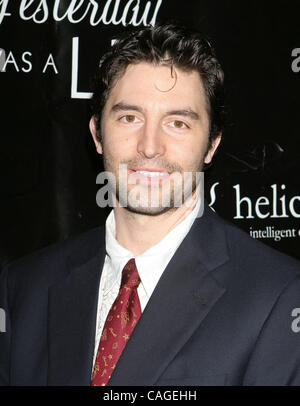 7. Februar 2008; Hollywood, Kalifornien, USA;  JOSH COMEN "Gestern war eine Lüge" Hollywood Premiere am Fine Arts Theatre in Beverly Hills statt. Obligatorische Credit: Foto von Paul Fenton/ZUMA Press. (©) Copyright 2008 durch Paul Fenton Stockfoto