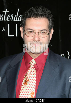 7. Februar 2008; Hollywood, Kalifornien, USA; Schauspieler WARREN DAVIS bei "Gestern war eine Lüge" Hollywood Premiere am Fine Arts Theatre in Beverly Hills statt. Obligatorische Credit: Foto von Paul Fenton/ZUMA Press. (©) Copyright 2008 durch Paul Fenton Stockfoto