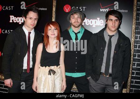 8. Februar 2008 - Hollywood, Kalifornien, US - I12991CHW. VERIZON WIRELESS & ZEITSCHRIFT "PEOPLE" PRE-GRAMMY-PARTY. AVALON HOLLYWOOD, HOLLYWOOD, CA.02/08/08.HAYLEY WILLIAMS mit ihrer BAND "PARAMORE" (Kredit-Bild: © Clinton Wallace/Globe Photos/ZUMAPRESS.com) Stockfoto