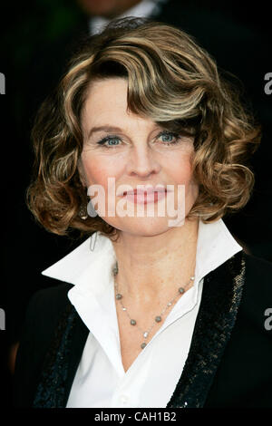 27. Januar 2008 - Los Angeles, Kalifornien, USA - Schauspielerin JULIE CHRISTIE Ankunft am 14. Annual Screen Actors Guild Awards im Shrine Auditorium in Los Angeles statt. (Kredit-Bild: © Lisa O'Connor/ZUMA Press) Stockfoto