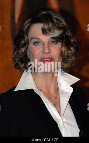 27. Januar 2008 - Los Angeles, Kalifornien, USA - Schauspielerin JULIE CHRISTIE backstage bei der 14. Annual Screen Actors Guild Awards im Shrine Auditorium in Los Angeles statt. (Kredit-Bild: © Lora Voigt/ZUMA Press) Stockfoto