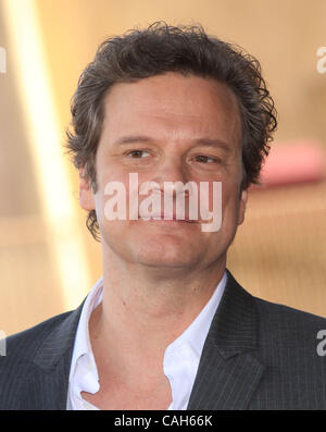 13. Januar 2011 - Hollywood, Kalifornien, USA - 13. Januar 2011 - Hollywoodwood, Kalifornien, USA - Schauspieler COLIN FIRTH bekommt Stern auf dem Walk of Fame. (Kredit-Bild: © Lisa O'Connor/ZUMAPRESS.com) Stockfoto