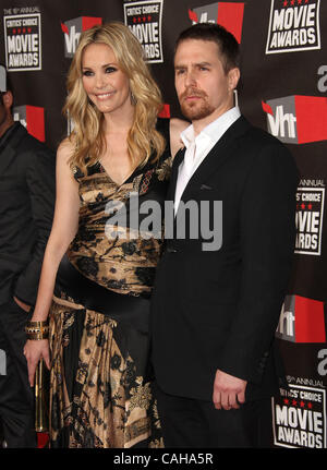 14. Januar 2011 kommt - Hollywood, Kalifornien, USA - LESLIE BIBB & SAM ROCKWELL für den Kritiker Wahl Movie Awards 2011 im Palladium Theater statt. (Kredit-Bild: © Lisa O'Connor/ZUMAPRESS.com) Stockfoto