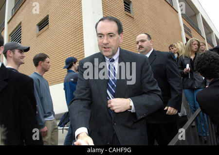 17. Januar 2008: Gouverneur von Arkansas Mike Huckabee Kampagnen bei einem republikanischen Präsidentschaftswahlkampf Stopp Donnerstag, 17. Januar 2008 an der Jervey Athletic Center auf dem Campus der Clemson University. Stockfoto