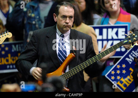 17. Januar 2008: Gouverneur von Arkansas Mike Huckabee Kampagnen bei einem republikanischen Präsidentschaftswahlkampf Stopp Donnerstag, 17. Januar 2008 an der Jervey Athletic Center auf dem Campus der Clemson University. Stockfoto