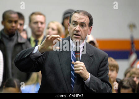 17. Januar 2008: Gouverneur von Arkansas Mike Huckabee Kampagnen bei einem republikanischen Präsidentschaftswahlkampf Stopp Donnerstag, 17. Januar 2008 an der Jervey Athletic Center auf dem Campus der Clemson University. Stockfoto