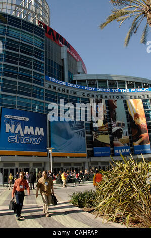 17. Januar 2008; Anaheim, CA, USA; Außerhalb der 2008 NAMM SHOW in Anaheim Convention Center. Obligatorische Credit: Foto von Vaughn Youtz/ZUMA Press. (©) Copyright 2007 von Vaughn Youtz. Stockfoto