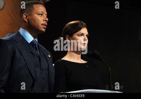 20. Dezember 2007 - Hollywood, Kalifornien, USA - Terrence Howard und Jeanne Tripplehorn während der Bekanntgabe der Nominierungen für die 14. Annual Screen Actors Guild Awards, gehalten an der Pacific Design Center SilverScreen Theater, am 20. Dezember 2007, in West Hollywood, Kalifornien...  -2007.K5 Stockfoto