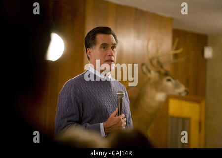 Republikanische Präsidenten hoffnungsvollen Mitt Romney spricht im Cove Restaurant in Moskau, Iowa, Sonntag, 30. Dezember 2007. (Brian Bär / Sacramento Bee / MCT) Stockfoto