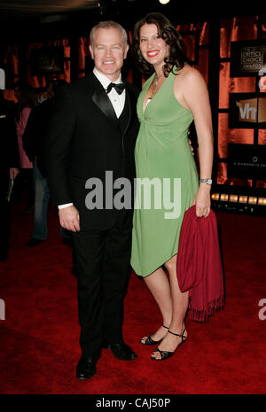 7. Januar 2008 statt - Santa Monica, Kalifornien, USA - Schauspieler NEAL MCDONOUGH & Frau RUVE Ankunft in der 13. Annual Critics Choice Awards im Santa Monica Civic Auditorium. (Kredit-Bild: © Lisa O'Connor/ZUMA Press) Stockfoto