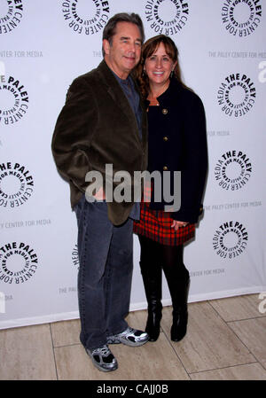 8. Januar 2011 - Los Angeles, Kalifornien, USA - Beau Bridges;  Wendy Treece.The Paley Center For Media präsentiert '' American Masters - Jeff Bridges: der Kerl hält ''. bei The Paley Center for Media, Los Angeles 08.01.2010 statt. K66476TL (Kredit-Bild: © TLeopold/Globe Photos/ZUMAPRESS.com) Stockfoto