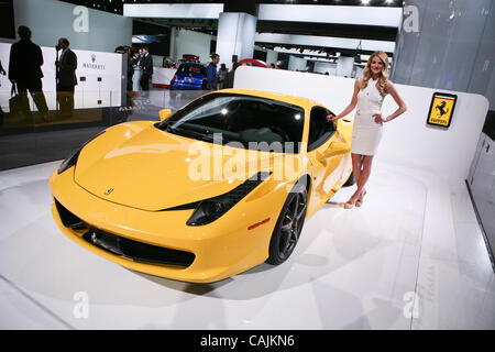 10. Januar 2011 - Detroit, Michigan, USA.  Der Ferrari 458 Italia.  Der 2011 North American International Auto Show (NAIAS) startet mit ihrer Presse-Event im Cobo Center. (Kredit-Bild: © gen Schilling/ZUMAPRESS.com) Stockfoto