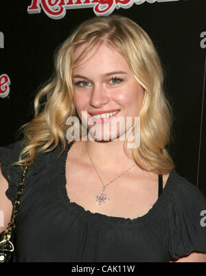 4. Oktober 2007; Hollywood, Kalifornien, USA;  Schauspielerin LEVEN RAMBIN auf der Rolling Stone jährliche heiß Liste Party statt im Opera, Hollywood. Obligatorische Credit: Foto von Paul Fenton/ZUMA Press. (©) Copyright 2007 von Paul Fenton Stockfoto