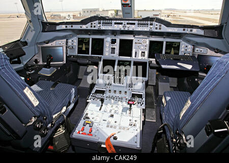 4. Oktober 2007 - San Francisco, CA, USA - das Cockpit des neuen Airbus A380 am San Francisco International Airport Donnerstag, 4. Oktober 2007. (Kredit-Bild: © John Green/San Mateo County Times/ZUMA Press) Stockfoto