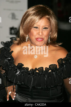 5. Oktober 2007 - New York, NY, USA - DARLENE Liebe auf die Ankünfte von New Line Cinema 40. Jubiläums-Benefiz-Gala im Jazz at Lincoln Center statt. (Kredit-Bild: © Nancy Kaszerman/ZUMA Press) Stockfoto