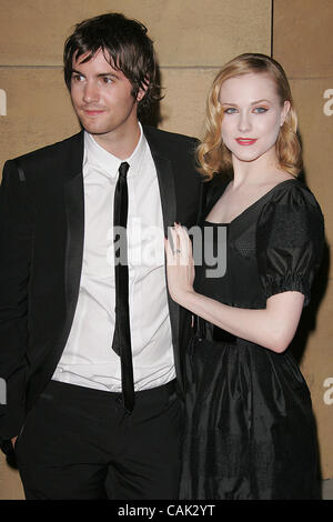 © 2007 Jerome Ware/Zuma drücken Sie JIM STURGESS und EVAN RACHEL WOOD während Ankünfte in einem special Screening von "Across the Universe" statt im ägyptischen Theater in Hollywood, CA Dienstag, 18. September 2007 der ägyptischen Theater Hollywood, CA Stockfoto