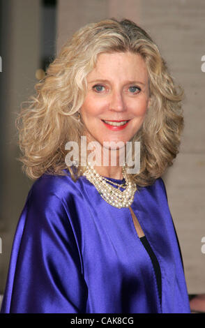 Sep 24, 2007 - New York, NY, USA - Schauspielerin BLYTHE DANNER kommt der "Lucia di Lammermoor" Metropolitan Opera Saison 2007-2008 Opening Night Gala gehalten Lincoln Center besuchen. (Kredit-Bild: © Nancy Kaszerman/ZUMA Press) Stockfoto