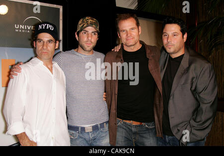 Sep 26, 2007 - Hollywood, CA, USA - Helden werfen ADRIAN PASDAR, ZACHARY QUINTO, JACK COLEMAN und GREG GRUNBERG bei der Premiere von NBC neue show "LIFE" in Seladon Restaurant in Los Angeles statt. (Kredit-Bild: © Lisa O'Connor/ZUMA Press) Stockfoto