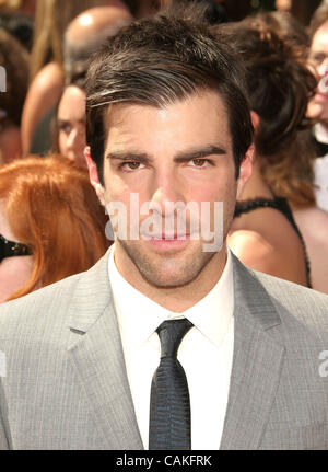 Sep 16, 2007; Hollywood, Kalifornien, USA;  Schauspieler ZACHARY QUINTO bei der 59. Emmy Awards Helld im Shrine Auditorium. Obligatorische Credit: Foto von Paul Fenton/ZUMA Press. (©) Copyright 2007 von Paul Fenton Stockfoto