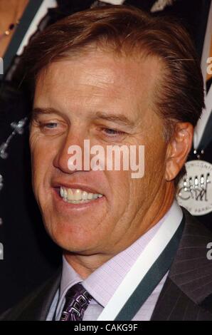 17. September 2007 - New York, New York, USA - die 22. jährlichen großen Sport LEGENDS DINNER zugunsten der BUONICONTI finanzieren, Lähmung heilen. HOTEL WALDORF-ASTORIA, NEW YORK New York, NY, 17.09.2007.   -2007.JOHN ELWAY. K54690JKRON (Kredit-Bild: © John Krondes/Globe Photos/ZUMAPRESS.com) Stockfoto