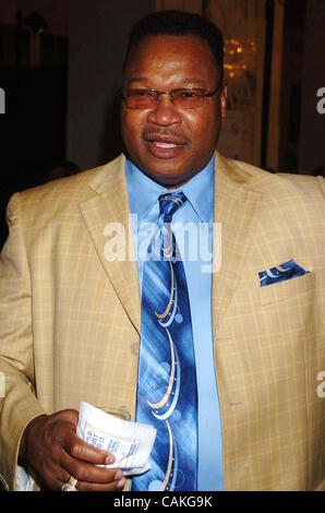 17. September 2007 - New York, New York, USA - die 22. jährlichen großen Sport LEGENDS DINNER zugunsten der BUONICONTI finanzieren, Lähmung heilen. HOTEL WALDORF-ASTORIA, NEW YORK New York, NY, 17.09.2007.   -2007.LARRY HOLMES. K54690JKRON (Kredit-Bild: © John Krondes/Globe Photos/ZUMAPRESS.com) Stockfoto