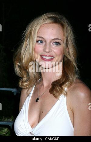 17. September 2007 kommt - New York, New York, USA - HEATHER GRAHAM im Teatro CHELSEA WEST für die PREMIERE von "ADRIFT IN MANHATTAN''. WEST 23RD STREET 17.09.2007.       2007.HEATHER GRAHAM. K54694RM (Kredit-Bild: © Rick Mackler/Globe Photos/ZUMAPRESS.com) Stockfoto