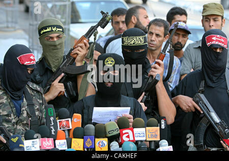 Sep 18, 2007 - Westjordanland, Gaza - Männer besuchen eine Pressekonferenz Quds Bataillone Abordnungen des militärischen Arms des islamischen Dschihad-Bewegung und die Abu-Ali-Mustafa-Brigaden, der militärische Flügel der Volksfront in Gaza-Stadt. Die Ankündigung erfolgt, dass ein israelischer Soldat Al getötet wurde-'Ayn Flüchtlingshochkommissar Stockfoto