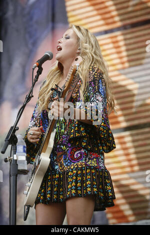 Sep 09, 2007 - New York, NY, USA - TITTY BINGO während New York Farm Aid 2007 auf Randalls Island 9. September 2007. (Kredit-Bild: © Aviv klein/ZUMA Press) Stockfoto