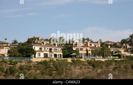 Sep 03, 2007 - Newport Coast, CA, USA - gelegen zwischen Newport Beach und Laguna Beach entlang der kalifornischen Küste, Pelican Hill in Newport Coast ist die Premiere Resort-Stil für die wohlhabenden Uber Leben.  Im Bild: Villa Immobilien Häuser im Pelican Hill. (Kredit-Bild: © Camilla Zenz/ZUMA Press) Stockfoto