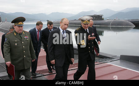 5. September 2007, Wiljutschinsk, Kamtschatka, Russland. Der russische Präsident Vladimir Putin Rybachiy russischen Atom u-Boot-Basis auf Kamtschatka (Russisch Fernost) zu besuchen. In den späten 1980er Jahren geworden Rybachiy Russlands größte nukleare u-Boot-Anlage, als Heimathafen zu 15 sowjetische SSBNs. Stockfoto