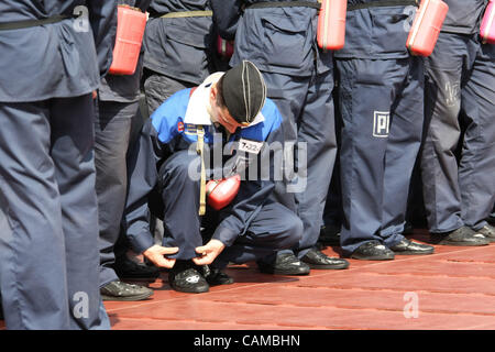 5. September 2007, Wiljutschinsk, Kamtschatka, Russland. Der russische Präsident Vladimir Putin (nicht abgebildet) Rybachiy russischen Atom u-Boot-Basis auf Kamtschatka (Russisch Fernost) zu besuchen. "Magadan" u-Boot-Crew-Mitglieder sind bereit, russischen Präsidenten zu treffen. In den späten 1980er Jahren war Rybachiy Lar Russlands geworden. Stockfoto