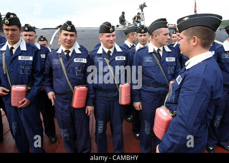 5. September 2007, Wiljutschinsk, Kamtschatka, Russland. Der russische Präsident Vladimir Putin Rybachiy russischen Atom u-Boot-Basis auf Kamtschatka (Russisch Fernost) zu besuchen. "Magadan" und Petropawlowsk-Kamtschatski "u-Boote-Crew-Mitglieder sind bereit, russischen Präsidenten zu treffen. In den späten 1980er Jahren hatte Rybachiy bec Stockfoto