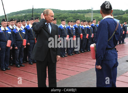 5. September 2007, Wiljutschinsk, Kamtschatka, Russland. Der russische Präsident Vladimir Putin Rybachiy russischen Atom u-Boot-Basis auf Kamtschatka (Russisch Fernost) zu besuchen. "Magadan" und Petropawlowsk-Kamtschatski "u-Boote-Crew-Mitglieder sind bereit, russischen Präsidenten zu treffen. In den späten 1980er Jahren hatte Rybachiy bec Stockfoto