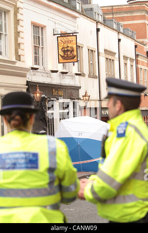 Tödliche Messerattacke Tatort in Croydon South London Vereinigtes Königreich auf Samstag, 31. März 2012. Stockfoto