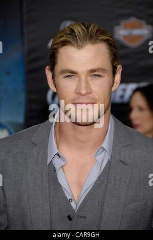 Chris Hemsworth im Ankunftsbereich für THE AVENGERS Premiere, El Capitan Theatre, Los Angeles, CA 11. April 2012. Foto von: Michael Germana/Everett Collection Stockfoto