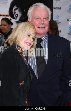 ROBERT WAGNER & KATIE WAGNER KABARETT 40. JAHRESTAG RESTAURIERUNG. WELT-PREMIERE. TCM CLASSIC FILM FESTIVAL HOLLYWOOD LOS ANG Stockfoto