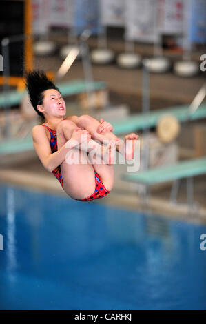 Yuka Mabuchi (JPN), 13. April 2012 - Tauchen: JAPAN Divig 2012 Frauen 3 m Sprungbrett Finale am internationalen Pool Tatsumi, Tokio, Japan. (Foto von Jun Tsukida/AFLO SPORT) [0003] Stockfoto