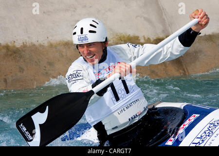 Lea Valley White Water Centre, Waltham Abbey, UK. 14.04.2012. David Florence, Gewinner des Mens C2 Event bei der Olympia-Auswahl Kanu-Slalom bei Lea Valley White Water Centre, Waltham Abbey, UK. Er geht jetzt auf Team GB in London 2012 vertreten Stockfoto