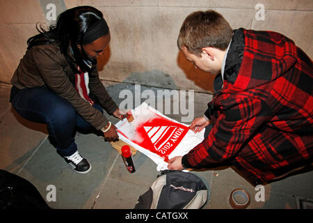 Kony 2012 Cover Night Kampagne, Trafalgar Square, London, UK. Stockfoto