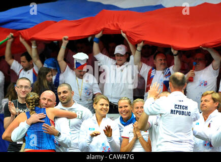 Petra Kvitova (CZE) gewannen das Halbfinale Fed-Cup-match Tschechische Republik vs. Italien in Ostrava, Tschechische Republik, 21. April 2012. (Foto/Jaroslav Ozana CTK) Stockfoto