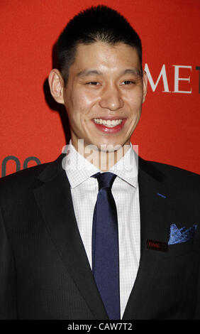 24. April 2012 kommt - New York, New York, USA - Jeremy Lin für die Time 100 Gala in Frederick P. Rose Hall im Lincoln Center in New York am 24. April 2012. (Kredit-Bild: © Sharon Neetles/Globe Photos/ZUMAPRESS.com) Stockfoto