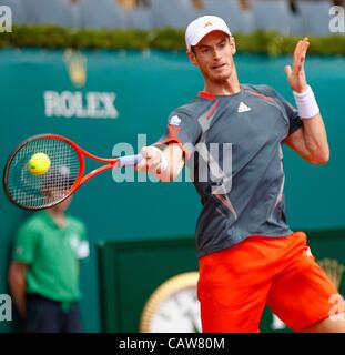 20. April 2012 - Monaco, Montecarlo - 20.04.2012 Monte Carlo, Monaco. ANDY MURRAY (GBR) in Aktion gegen THOMAS BERYCH (CZE) während das Viertelfinale von der Monte-Carlo Rolex Masters 2012 spielte bei der Monte-Carlo Country Club, Monaco. (Kredit-Bild: © Michael Cullen/ZUMAPRESS.com) Stockfoto