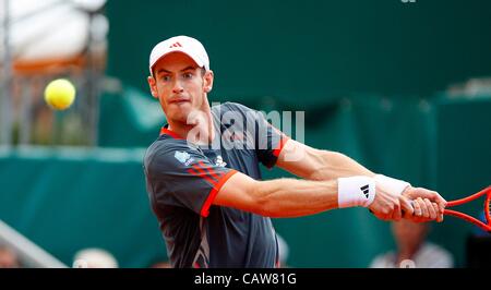 20. April 2012 - Monaco, Montecarlo - 20.04.2012 Monte Carlo, Monaco. ANDY MURRAY (GBR) in Aktion gegen THOMAS BERYCH (CZE) während das Viertelfinale von der Monte-Carlo Rolex Masters 2012 spielte bei der Monte-Carlo Country Club, Monaco. (Kredit-Bild: © Michael Cullen/ZUMAPRESS.com) Stockfoto