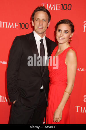 24. April 2012 - New York, New York, US - Schauspieler SETH MEYERS und Frau ALEXI ASHE besuchen die 2012 Zeit 100-Gala statt, bei der Time Warner Center am Columbus Circle. (Bild Kredit: Nancy Kaszerman/ZUMAPRESS.com ©) Stockfoto